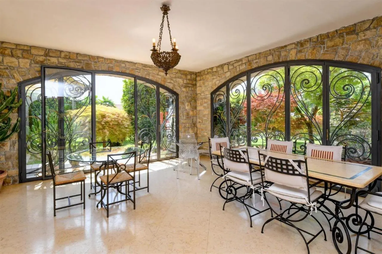 Private Luxury Villa With Pool Moniga del Garda