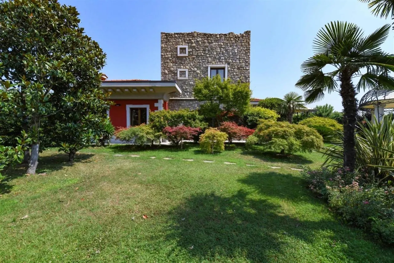 Private Luxury Villa With Pool Moniga del Garda
