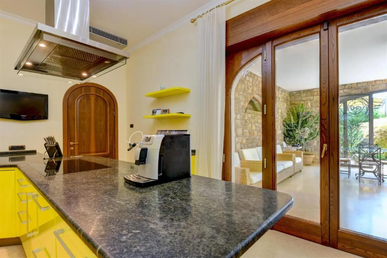 Private Luxury Villa With Pool Moniga del Garda