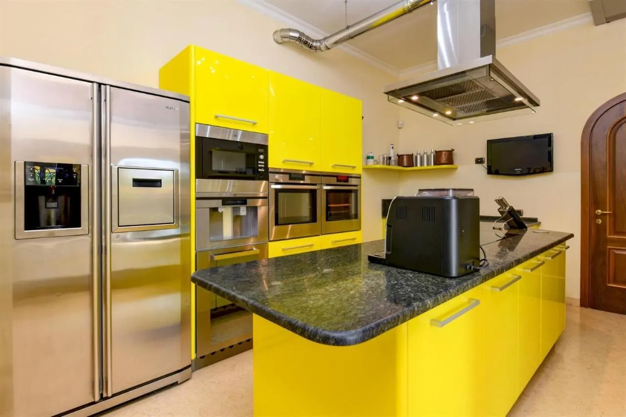 Private Luxury Villa With Pool Moniga del Garda